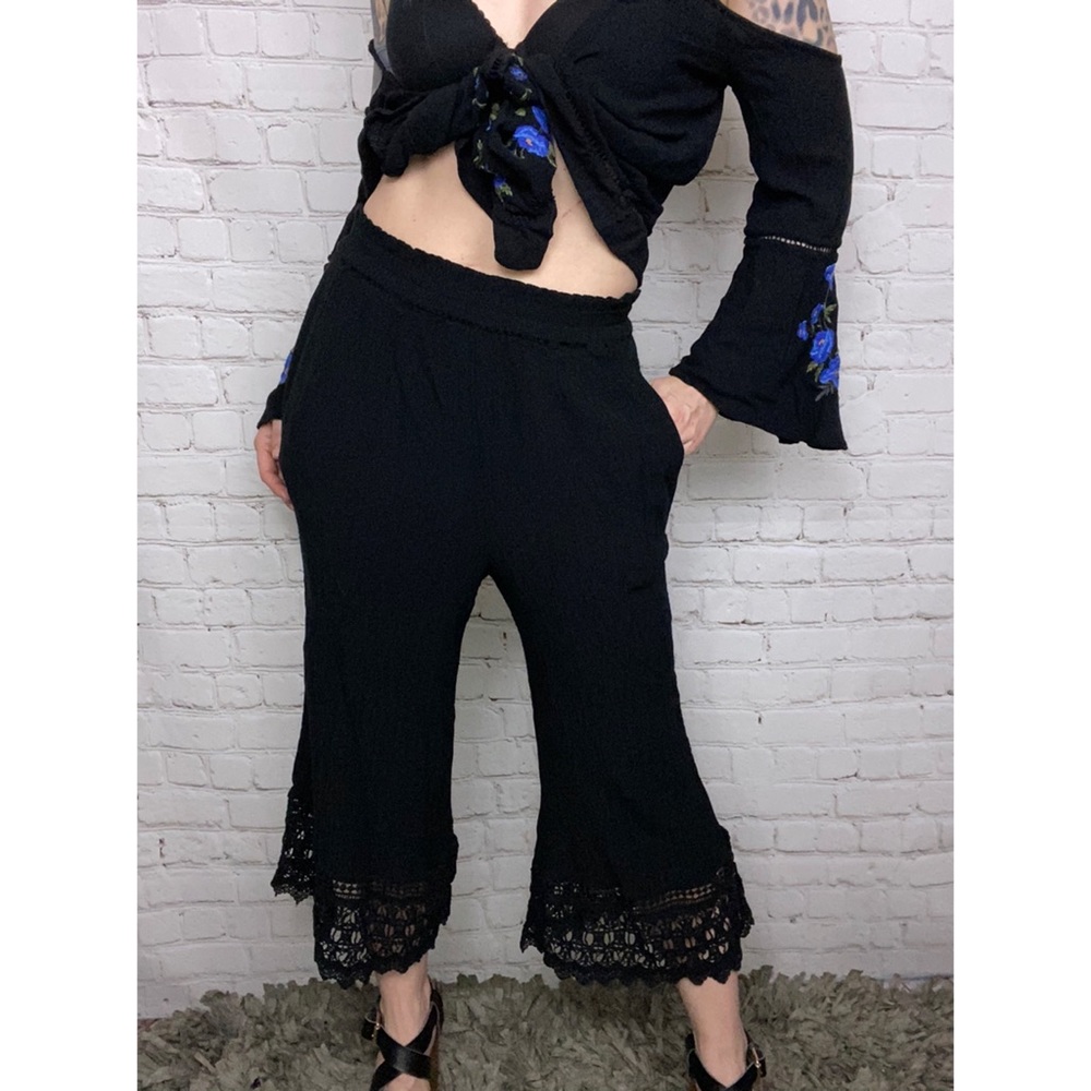 American Eagle Black Gauze Boho Lace pants Small